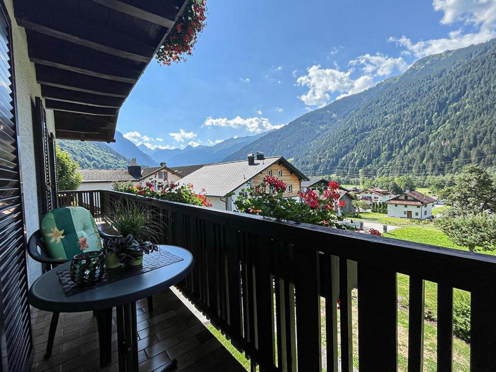 Haus Netzer Elisabeth Apartment Sankt Gallenkirch Bagian luar foto