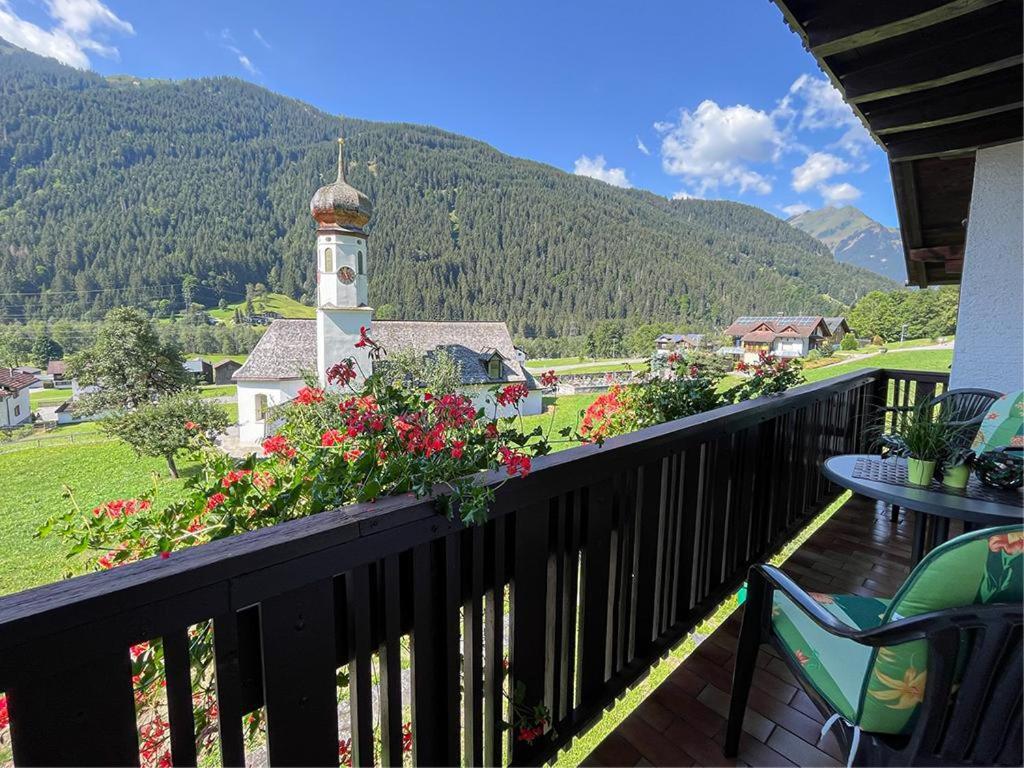 Haus Netzer Elisabeth Apartment Sankt Gallenkirch Bagian luar foto